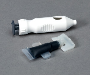 IsoMark device and ink ampoule